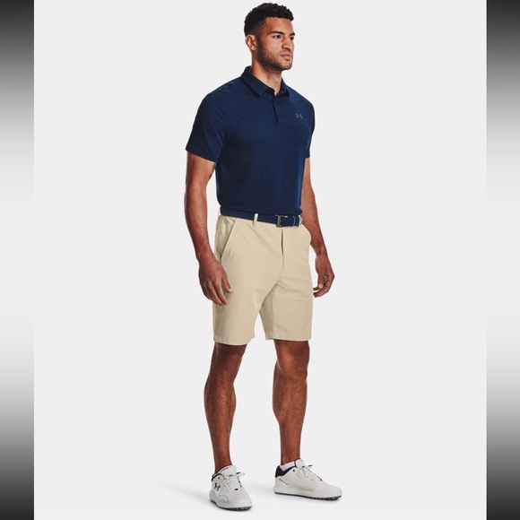 Under Armour Men Golf Shorts in Khaki